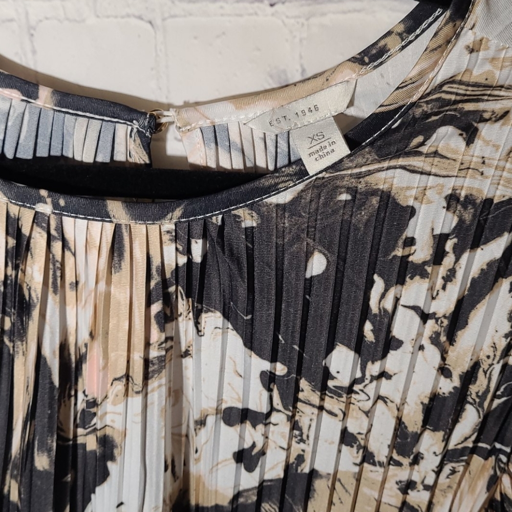 Blouse - Picture 2 of 3